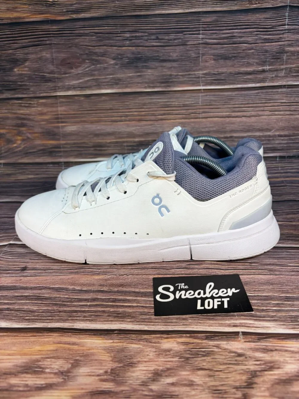On The Roger Advantage Men's White Casual Sneakers Size 11.5
